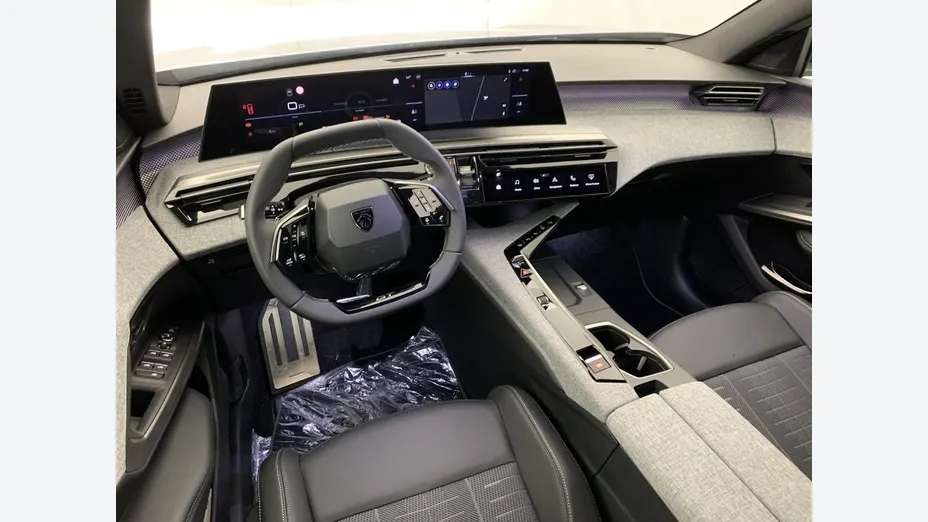 PEUGEOT 3008 -