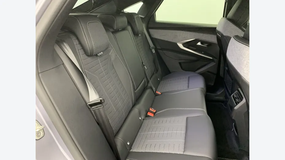 PEUGEOT 3008 -