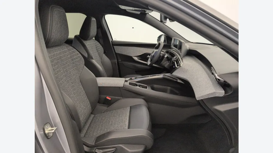 PEUGEOT 3008 -