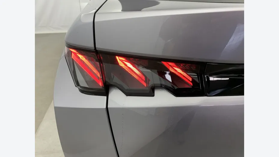 PEUGEOT 3008 -