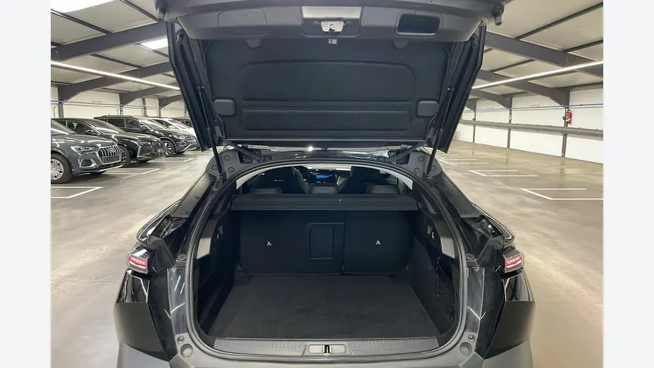 PEUGEOT 408 -