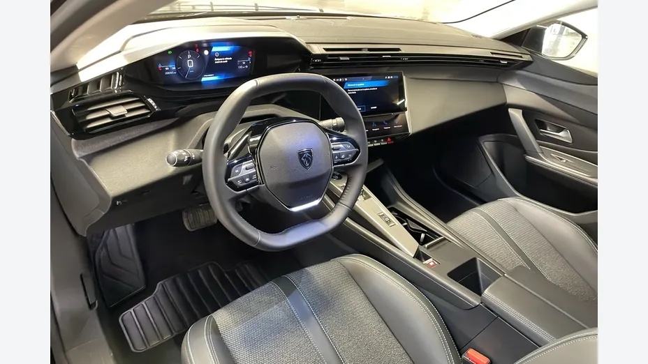 PEUGEOT 408 -