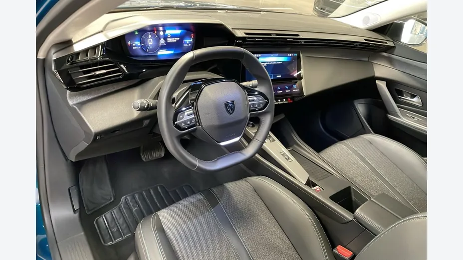 PEUGEOT 408 -