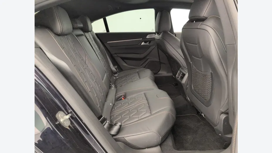 PEUGEOT 508 -