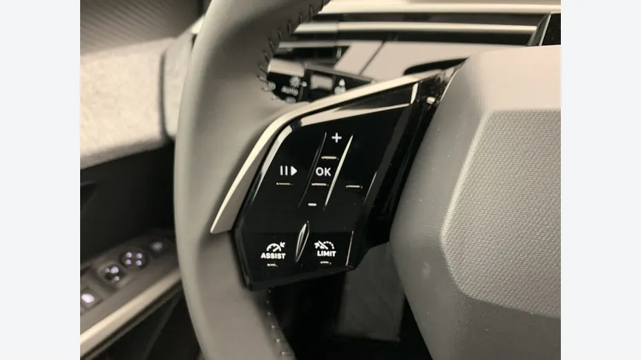 PEUGEOT 5008 -