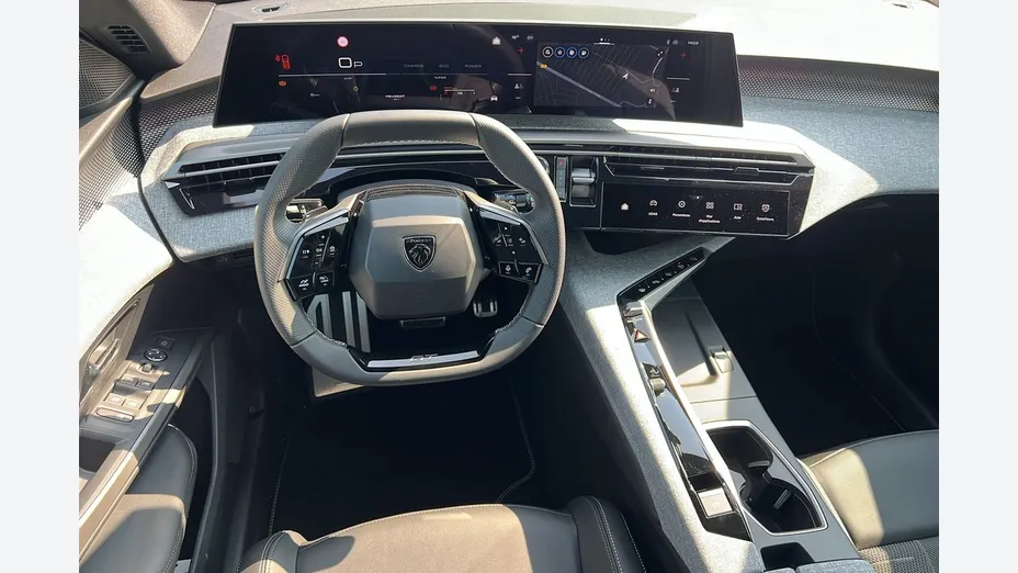 PEUGEOT 5008 -