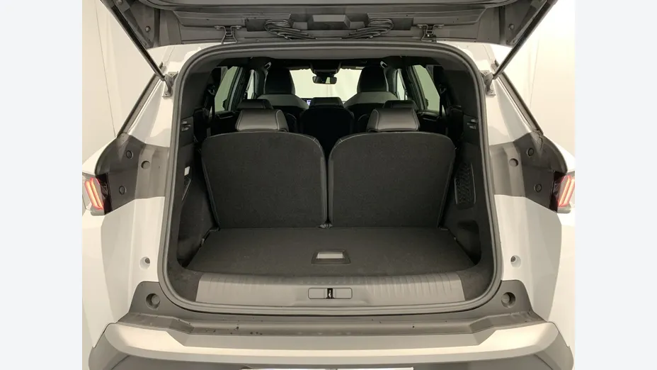PEUGEOT 5008 -