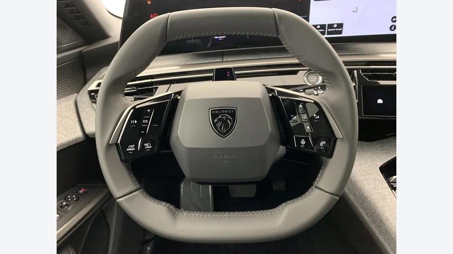 PEUGEOT 5008 -