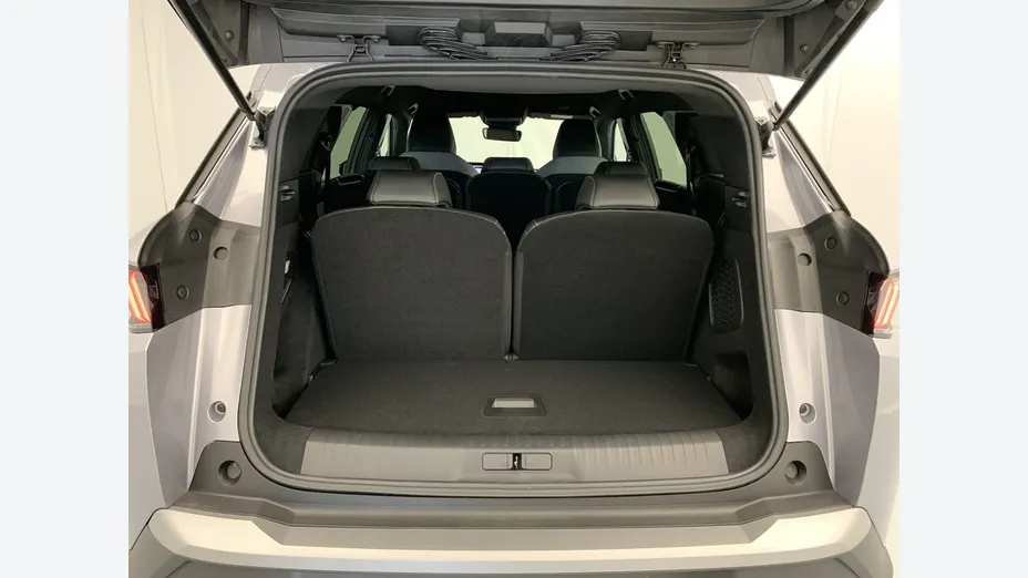 PEUGEOT 5008 -
