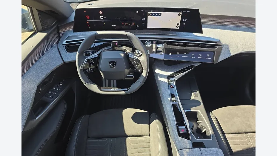 PEUGEOT 5008 -