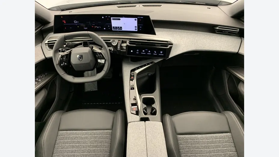 PEUGEOT 5008 -
