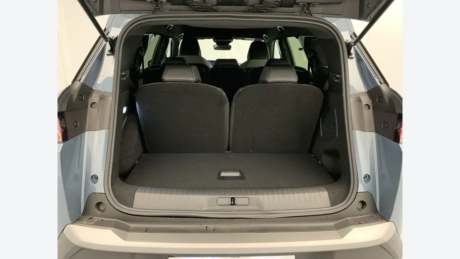 PEUGEOT 5008 -