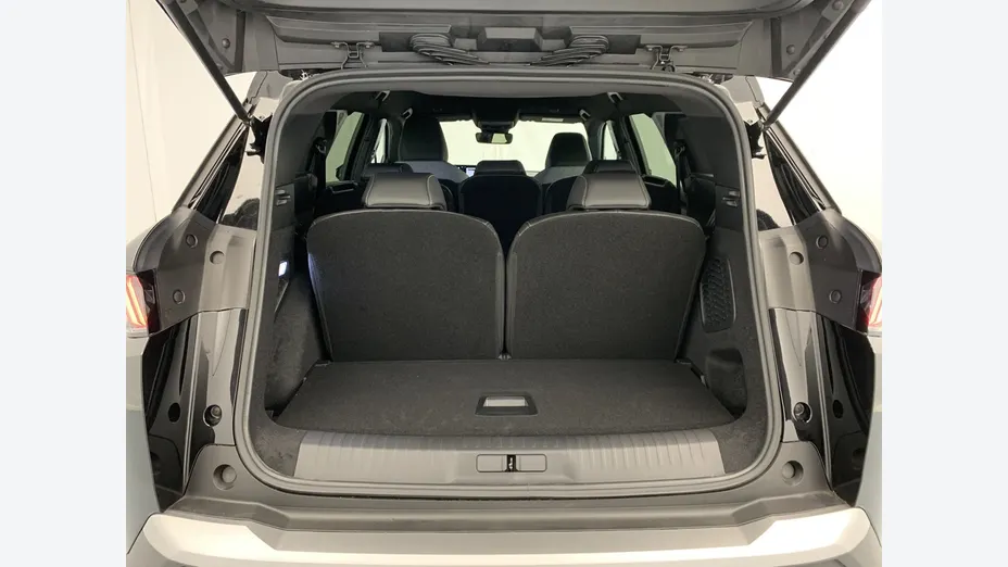 PEUGEOT 5008 -