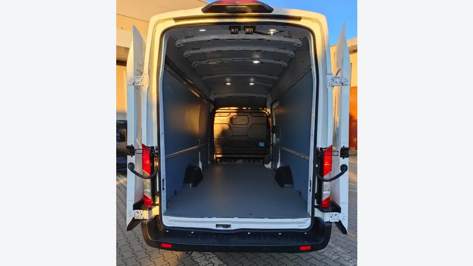 FORD Transit Transit 350 L4H3 RWD Trend