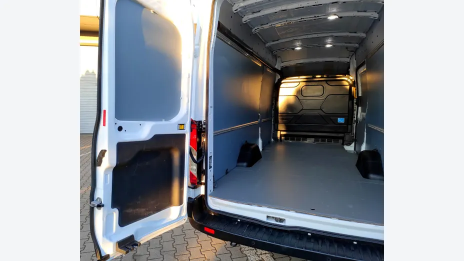 FORD Transit Transit 350 L4H3 RWD Trend
