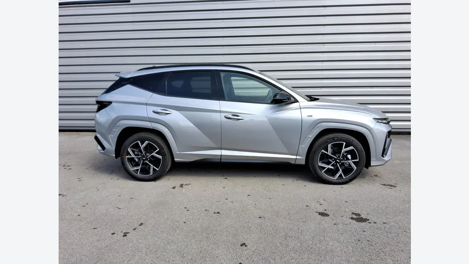 HYUNDAI Tucson -