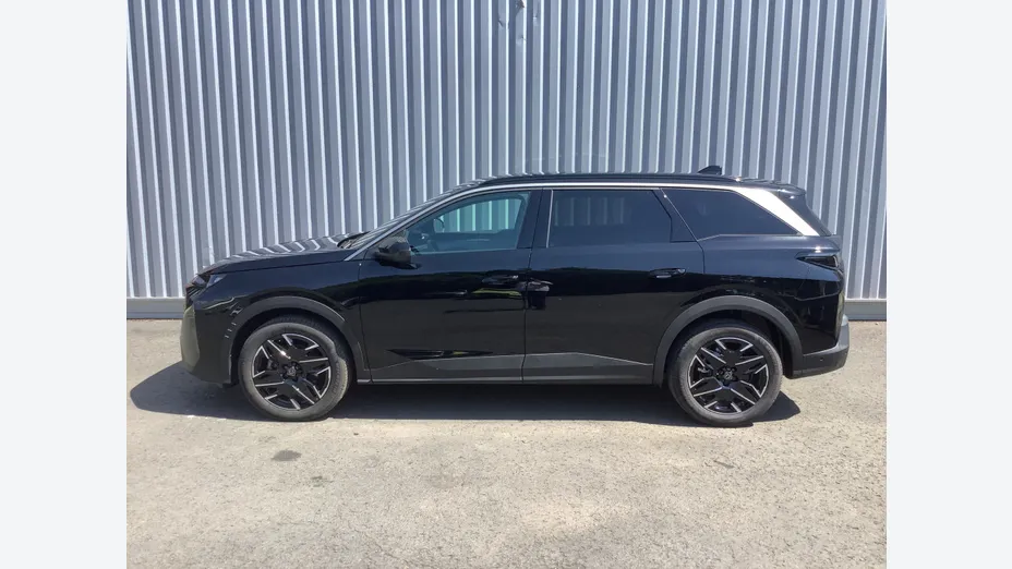 PEUGEOT 5008 -
