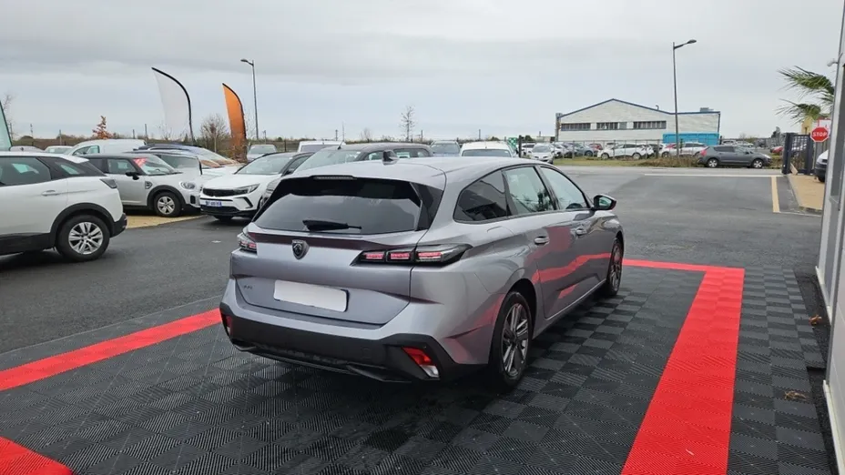 PEUGEOT 308 -