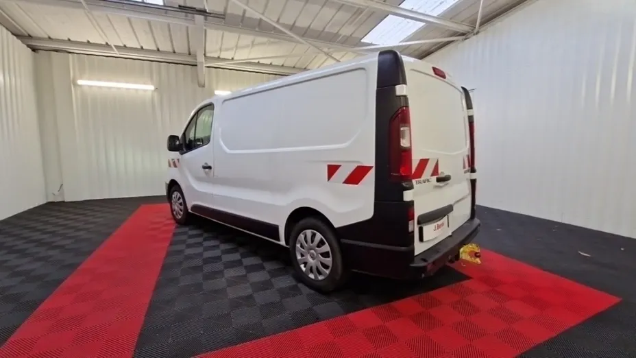 RENAULT Trafic -