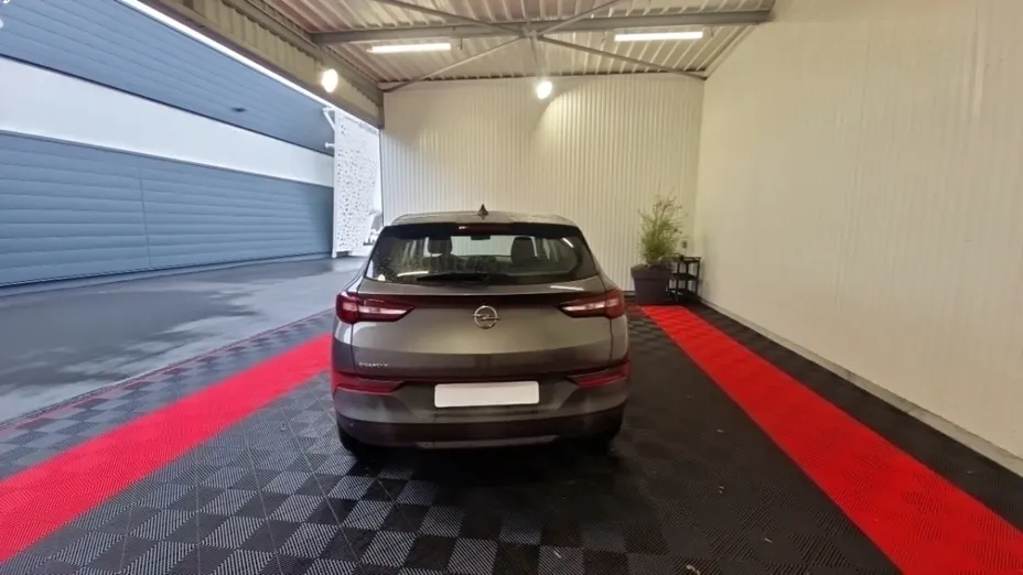 OPEL Grandland -