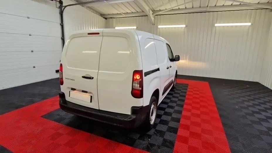 PEUGEOT Partner -