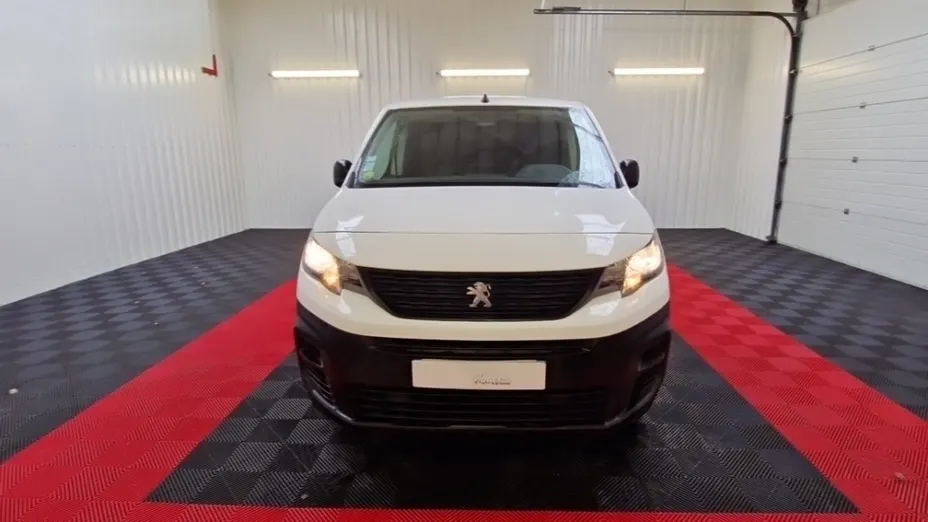 PEUGEOT Partner -