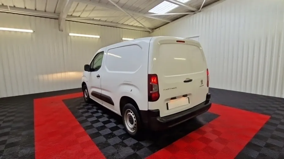 PEUGEOT Partner -