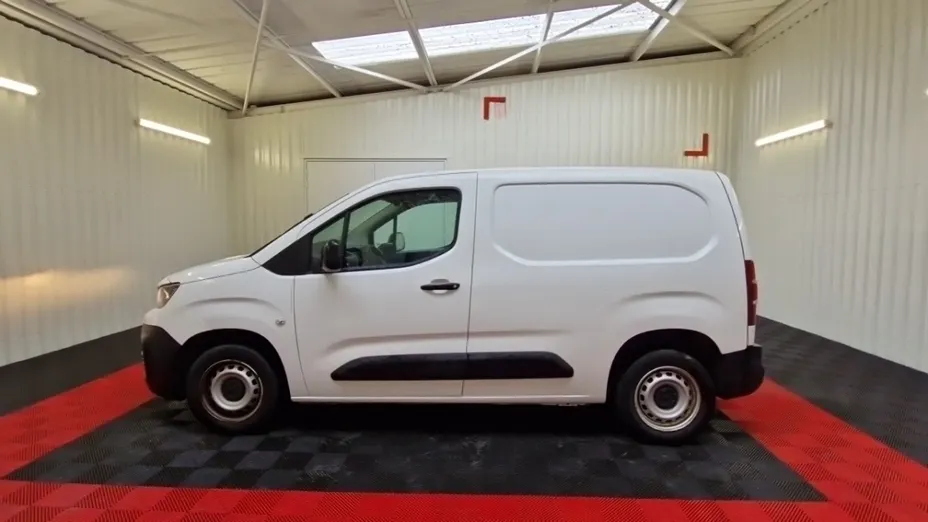 PEUGEOT Partner -