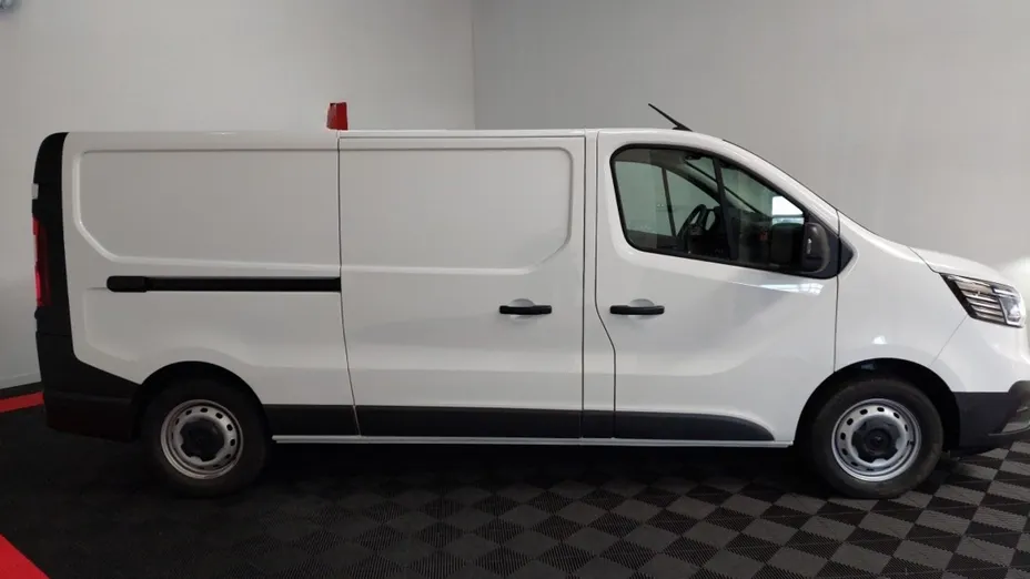 RENAULT Trafic -