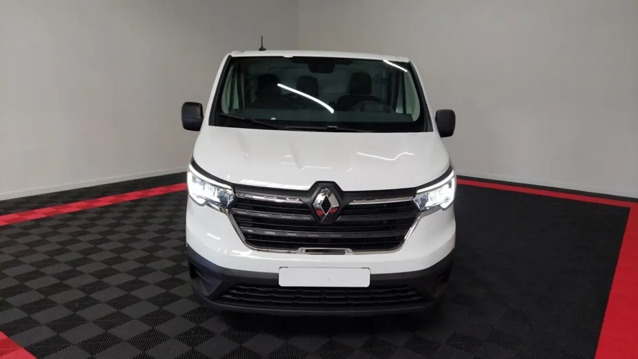 RENAULT Trafic -