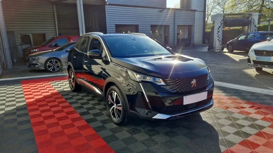 PEUGEOT 3008 -