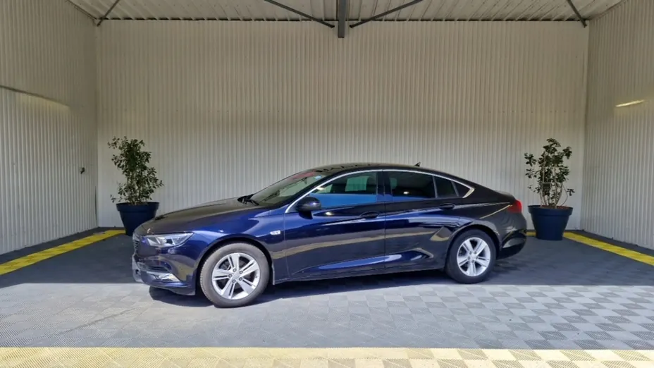 OPEL Insignia -