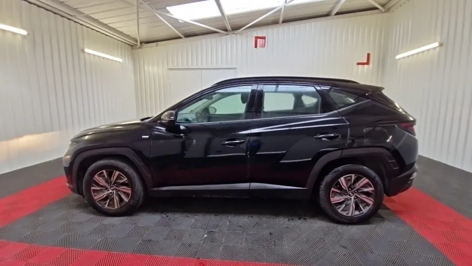 HYUNDAI Tucson -