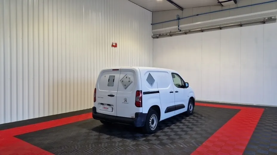PEUGEOT Partner -