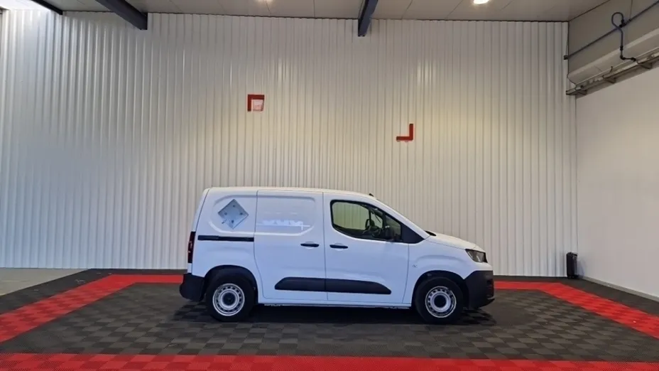 PEUGEOT Partner -