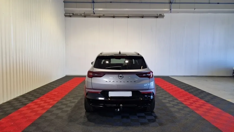 OPEL Grandland -