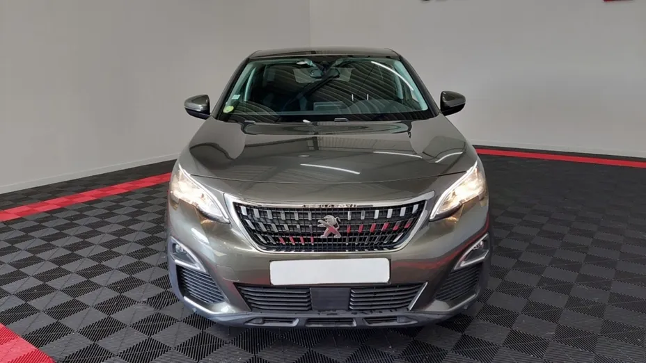 PEUGEOT 3008 -
