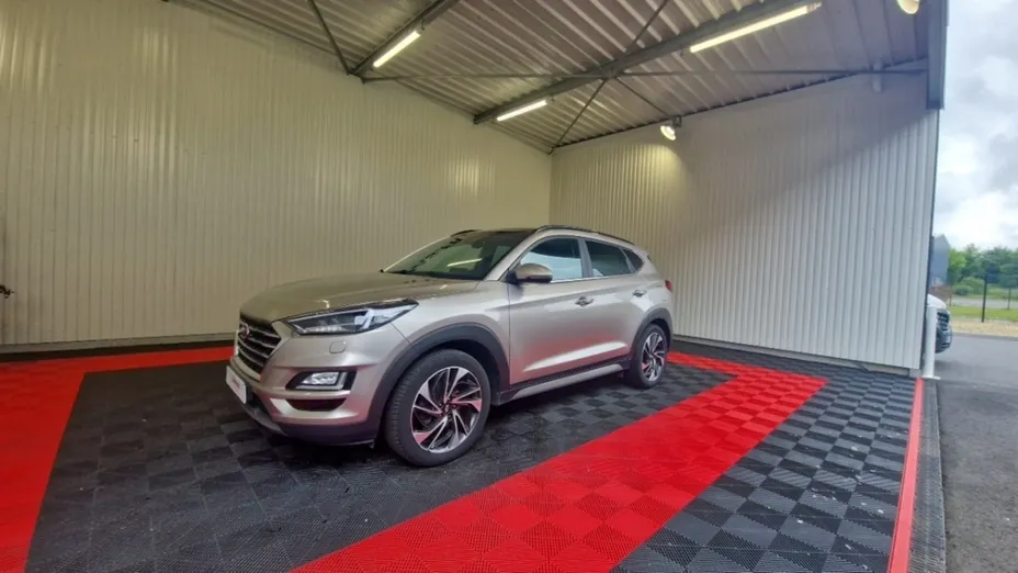 HYUNDAI Tucson -