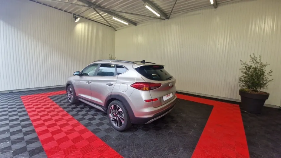 HYUNDAI Tucson -