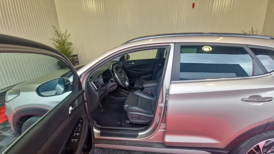 HYUNDAI Tucson -