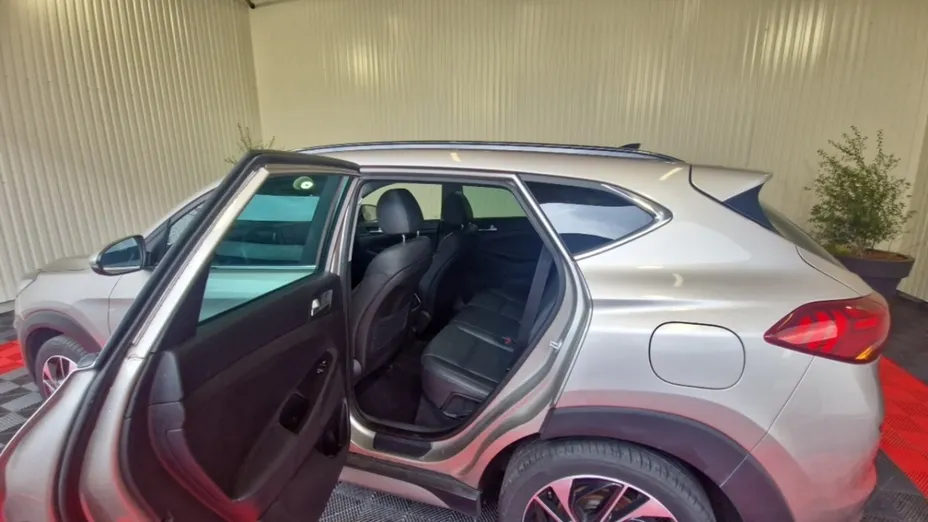 HYUNDAI Tucson -