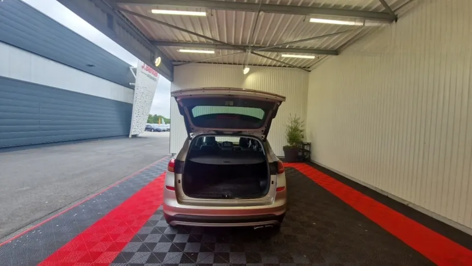 HYUNDAI Tucson -