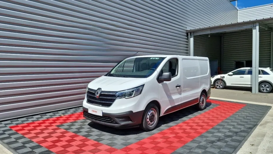 RENAULT Trafic -