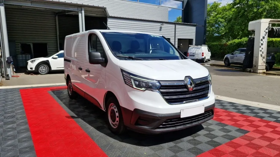 RENAULT Trafic -