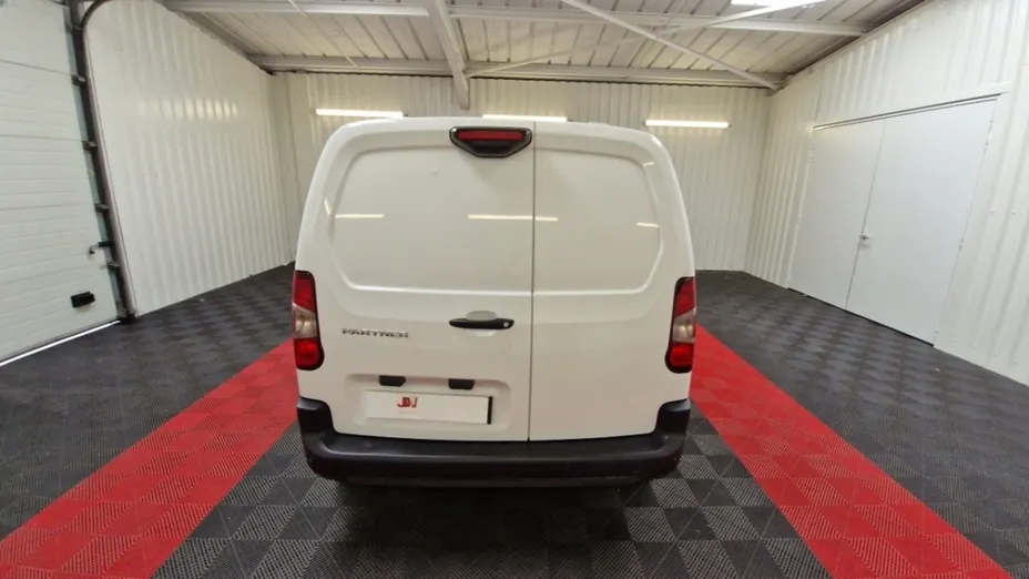 PEUGEOT Partner -