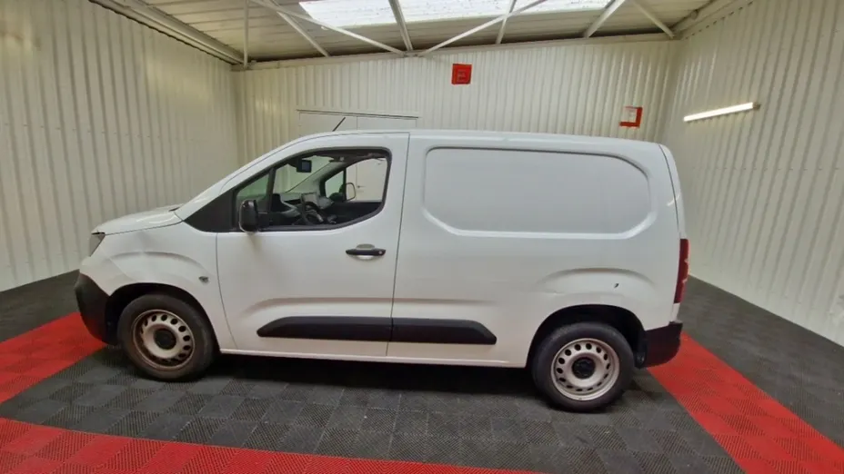 PEUGEOT Partner -