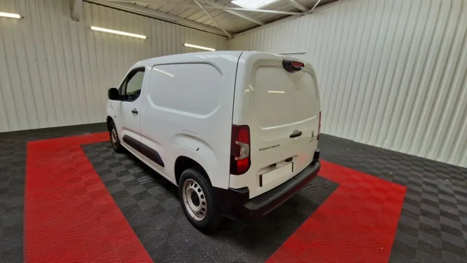 PEUGEOT Partner -