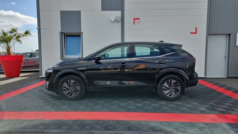 NISSAN Qashqai -