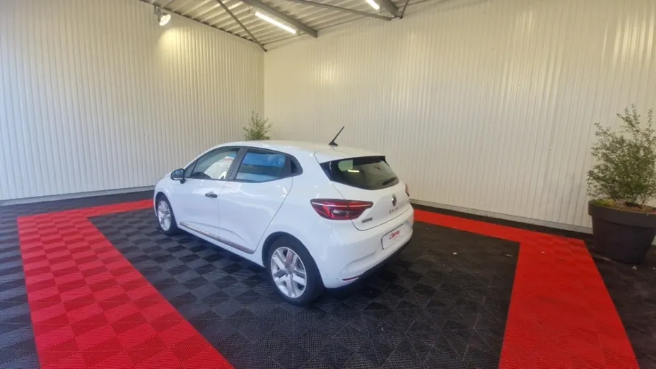 RENAULT Clio -