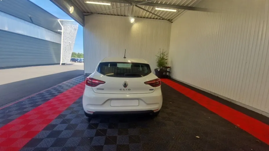 RENAULT Clio -
